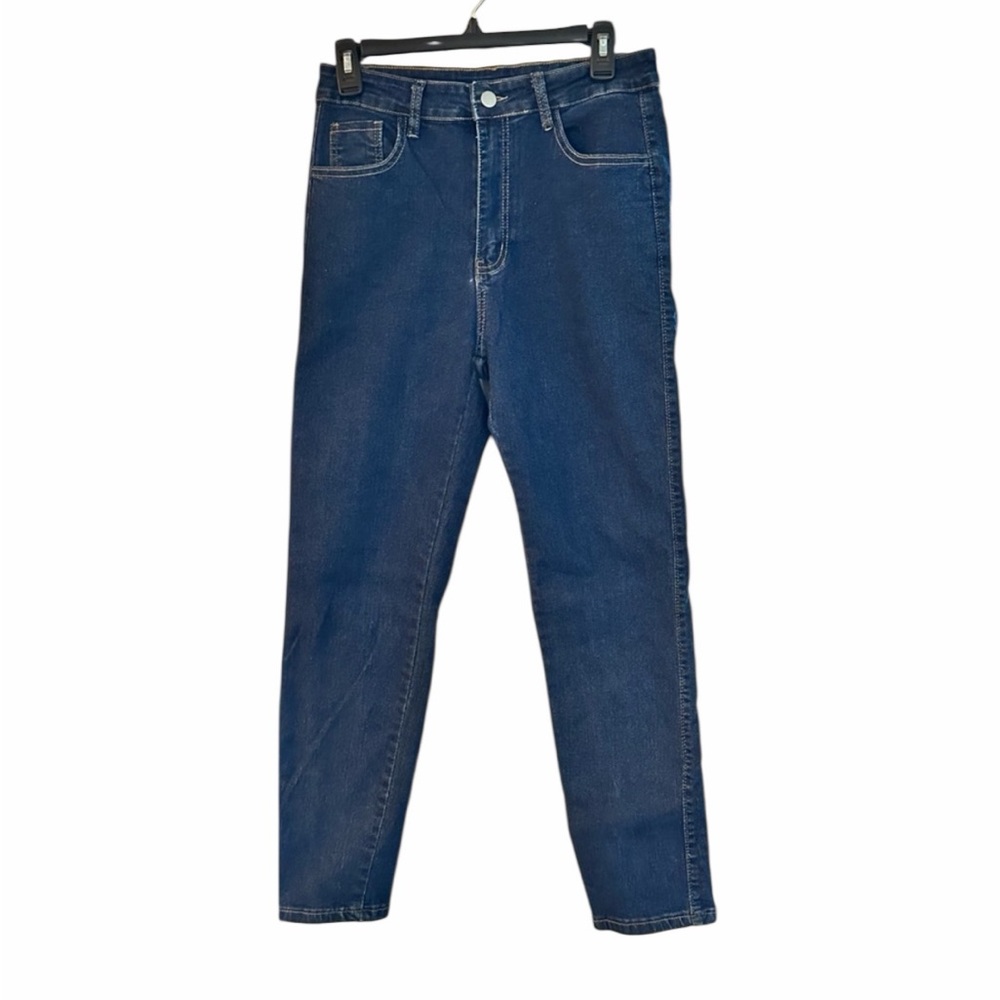 Women’s Jeans - Size Large (28” Waist) - Like New Condition - Inseam 27”